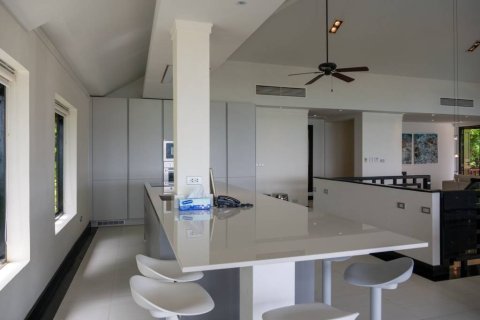 Villa in Kathu, Thailand 5 bedrooms № 154586 - photo 9