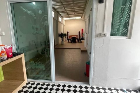 House in Ko Kaeo, Thailand 4 bedrooms № 154589 - photo 9