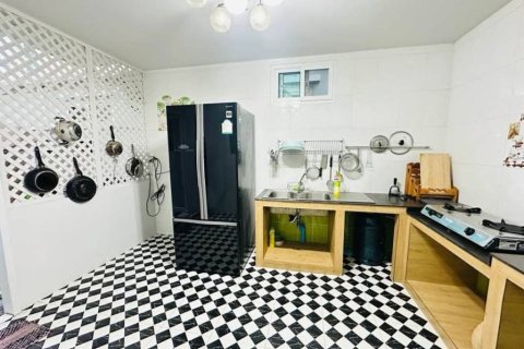 House in Ko Kaeo, Thailand 4 bedrooms № 154589 - photo 8