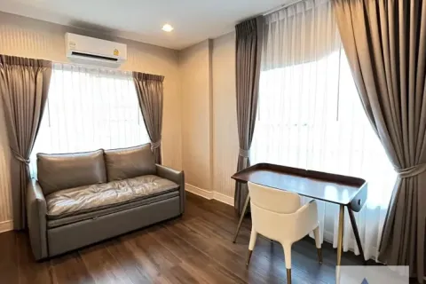 Haus in Bang Khen, Bangkok, Thailand 4 Schlafzimmer № 216011 - Foto 11