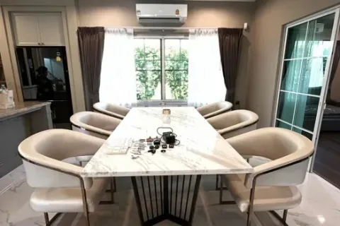 Haus in Bang Khen, Bangkok, Thailand 4 Schlafzimmer № 216011 - Foto 5