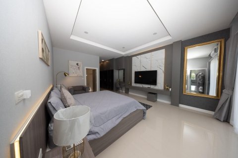 House in Pattaya, Thailand 3 bedrooms № 138048 - photo 15