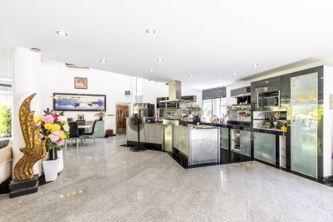 Villa in Phuket, Thailand 5 bedrooms № 137125 - photo 27