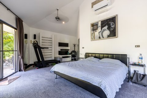 Villa in Phuket, Thailand 5 bedrooms № 137125 - photo 18