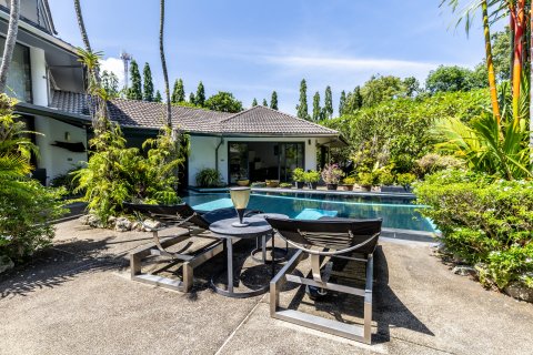 Villa in Phuket, Thailand 5 bedrooms № 137125 - photo 9