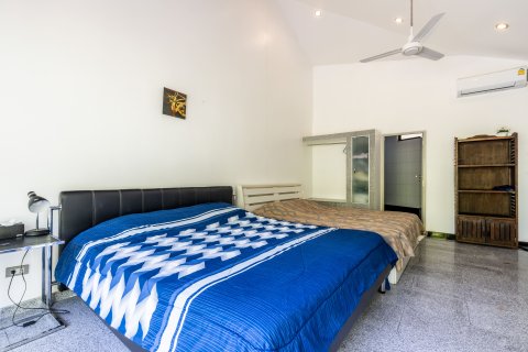 Villa in Phuket, Thailand 5 bedrooms № 137125 - photo 20