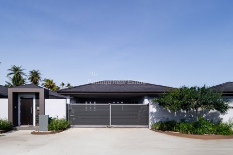 Maison à Pattaya, Thaïlande 3 chambres № 134800 - photo 1