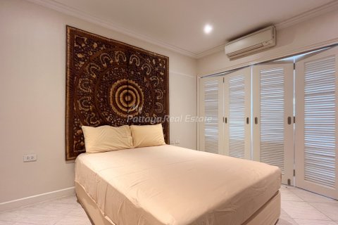 Condo in Bang Lamung, Thailand, 1 bedroom  № 134798 - photo 8