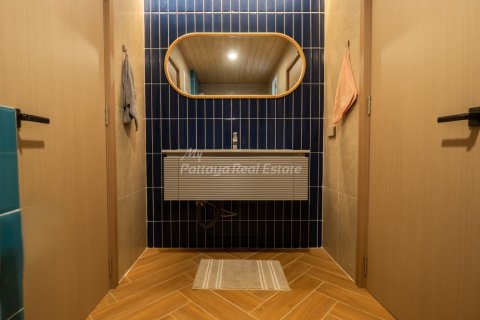 House in Bang Lamung, Thailand 5 bedrooms № 134797 - photo 13