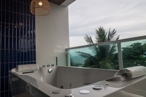 House in Bang Lamung, Thailand 5 bedrooms № 134797 - photo 27