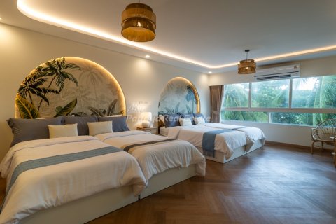 House in Bang Lamung, Thailand 5 bedrooms № 134797 - photo 17