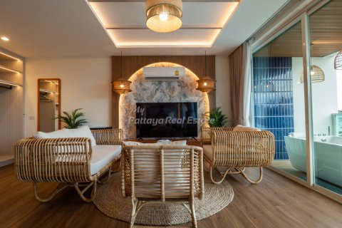 House in Bang Lamung, Thailand 5 bedrooms № 134797 - photo 24