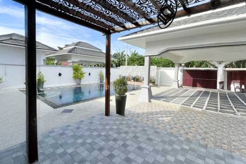 Дом в Саттахипе, Таиланд с 3 спальнями  № 134796 - фото 1