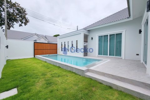 House in Pattaya, Thailand 3 bedrooms № 196143