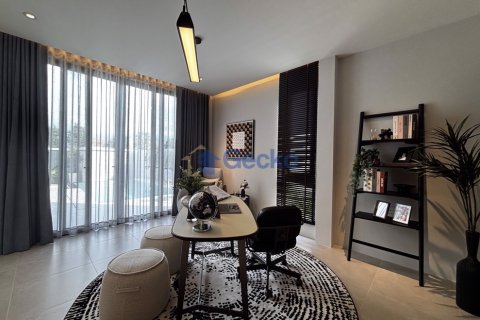 House in Pattaya, Thailand 4 bedrooms № 196148 - photo 23