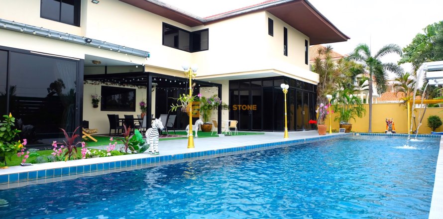 Studio in Pattaya, Thailand № 176457