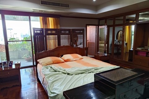 Кондоминиум с 3 спальнями в Ваттхане, Бангкок, Таиланд № 153340 - фото 28