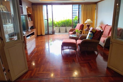 Кондоминиум с 3 спальнями в Ваттхане, Бангкок, Таиланд № 153340 - фото 27