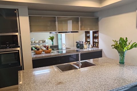 Кондоминиум с 3 спальнями в Ваттхане, Бангкок, Таиланд № 153340 - фото 5