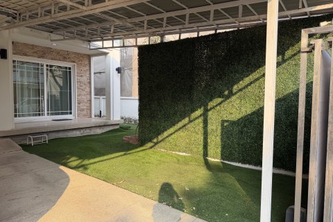 House in Bang Kapi, Bangkok, Thailand 3 bedrooms № 156424 - photo 7