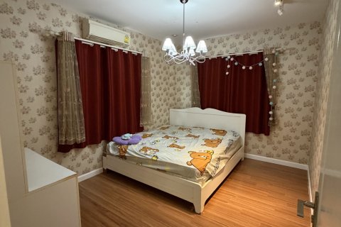 House in Bang Kapi, Bangkok, Thailand 3 bedrooms № 156424 - photo 19