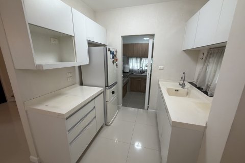 House in Bang Kapi, Bangkok, Thailand 3 bedrooms № 156424 - photo 12