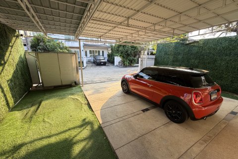 House in Bang Kapi, Bangkok, Thailand 3 bedrooms № 156424 - photo 9