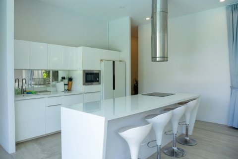 Villa in Phuket, Thailand 4 bedrooms № 151482 - photo 10