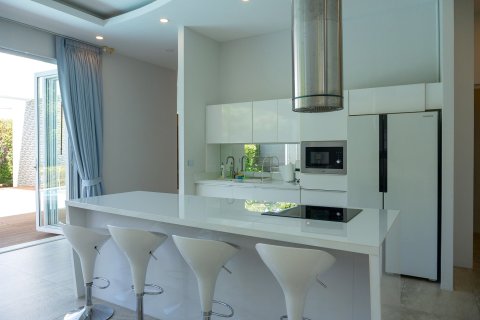 Villa in Phuket, Thailand 4 bedrooms № 151482 - photo 9