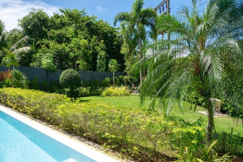 Villa in Phuket, Thailand 4 bedrooms № 151482 - photo 30