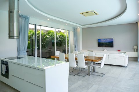 Villa in Phuket, Thailand 4 bedrooms № 151482 - photo 5