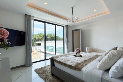 Villa in Pattaya, Thailand 4 bedrooms № 172153 - photo 3