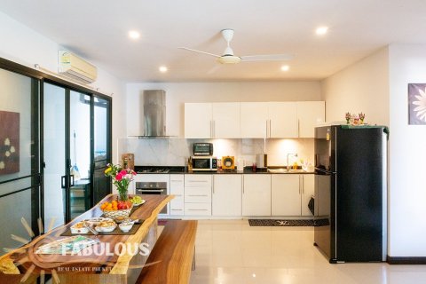 Villa in Rawai, Thailand 2 bedrooms № 179670 - photo 8
