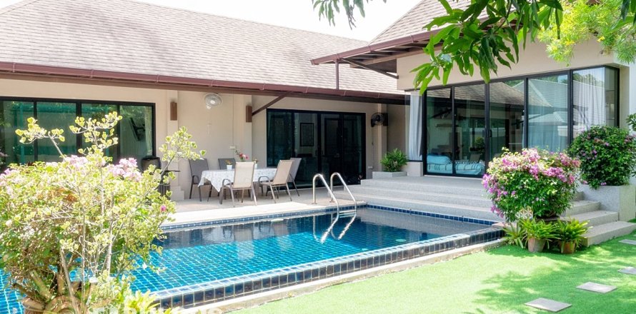 Villa in Rawai, Thailand 2 bedrooms № 179670