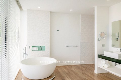 Villa in Kamala, Thailand 6 bedrooms № 179665 - photo 10