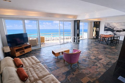Condominio de 2 dormitorios en Pattaya, Tailandia № 233246