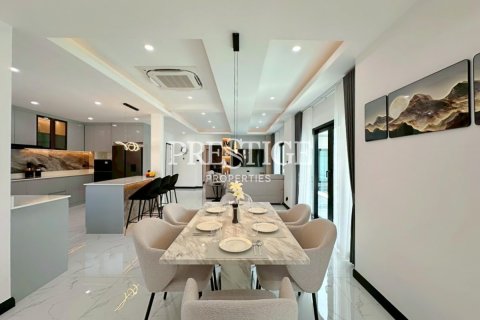 Haus in Pattaya, Thailand 4 Schlafzimmer № 233244 - Foto 6