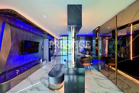House in Pattaya, Thailand 7 bedrooms № 233242 - photo 23
