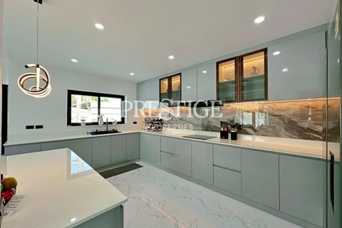 Haus in Pattaya, Thailand 4 Schlafzimmer № 233245 - Foto 10