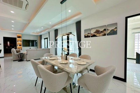 Haus in Pattaya, Thailand 4 Schlafzimmer № 233245 - Foto 7