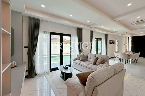 Haus in Pattaya, Thailand 4 Schlafzimmer № 233245 - Foto 2