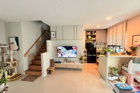 Townhouse à Samut Prakan, Thaïlande 3 chambres № 144979 - photo 11