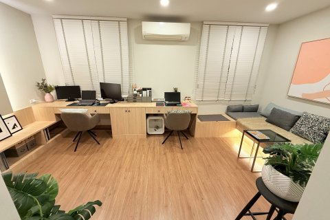 Townhouse à Samut Prakan, Thaïlande 3 chambres № 144979 - photo 9