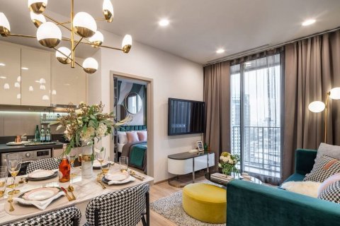 Condo in Khlong Toei, Bangkok, Thailand, 2 bedrooms  № 144975 - photo 1