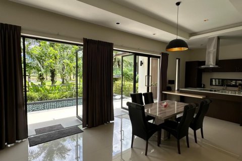 Villa in Kathu, Thailand 4 bedrooms № 148252 - photo 22