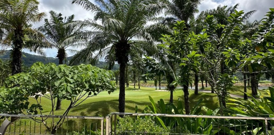 Villa in Kathu, Thailand 4 bedrooms № 148252