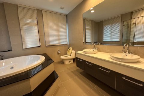 Дом в Кханнаяу, Бангкок, Таиланд с 5 спальнями  № 148250 - фото 14