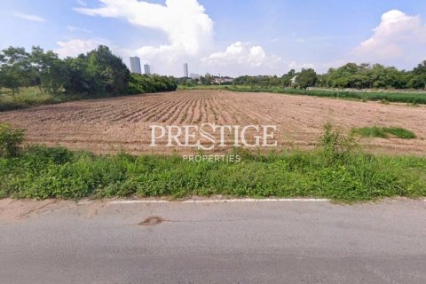 Land in Pattaya, Thailand 9572 sq.m. № 197625 - photo 3