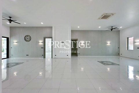 House in Pattaya, Thailand 3 bedrooms № 197620 - photo 4
