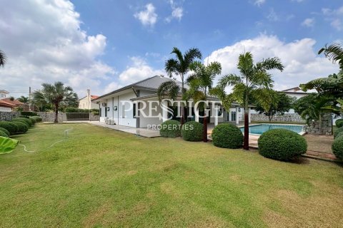 House in Pattaya, Thailand 3 bedrooms № 197620 - photo 29